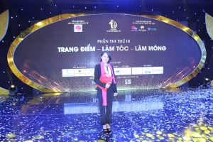 Giảng viên Thủy Heli người có kinh nghiệm gần 20 năm phun xăm thẩm mỹ và tham gia làm BGK nhiều cuộc thi làm đệp trong và ngoài nước